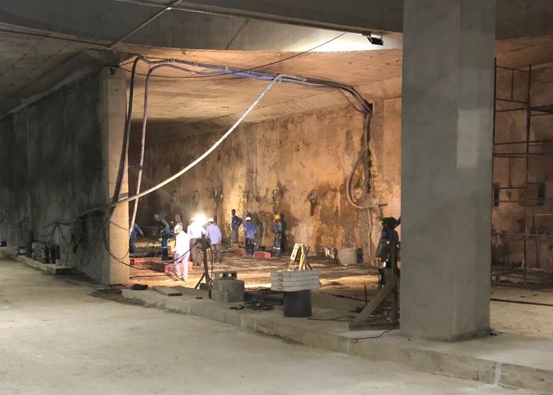 Secretário Lucio Gomes acompanha obras no túnel da Borges de Melo