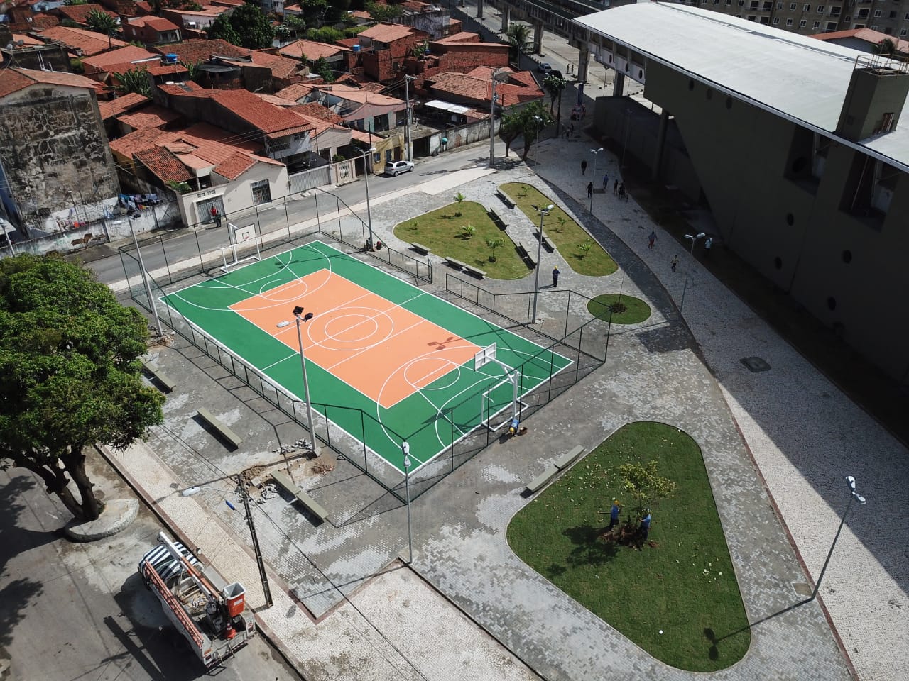 Governo do Ceará inaugura praça ao