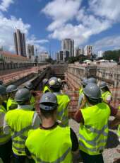 Universitários de Sobral visitam canteiro de obras da Linha Leste do Metrô de Fortaleza