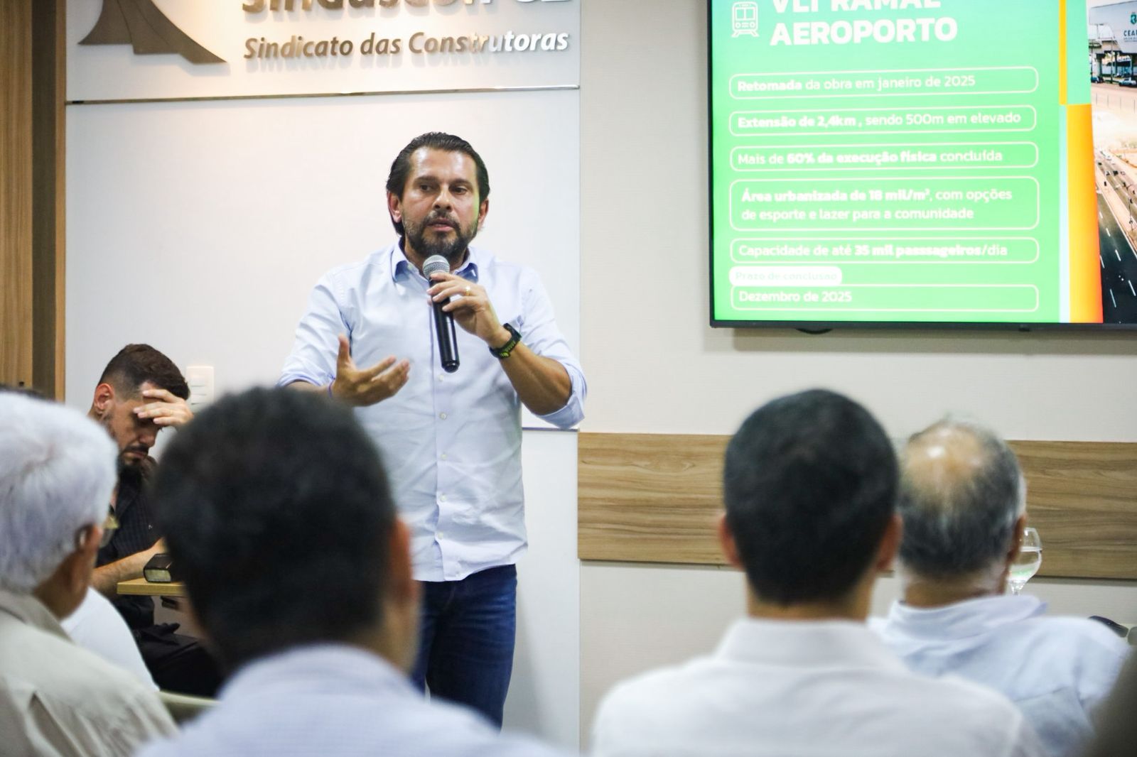 Seinfra apresenta projetos de mobilidade urbana para representantes da construção civil