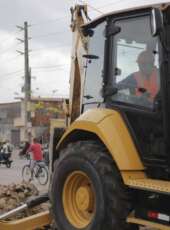 Obras do VLT Aeroporto-Castelão avançam na Avenida Alberto Craveiro, em Fortaleza