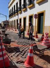 Obras de modernização levam fiação subterrânea ao Centro Histórico de Barbalha