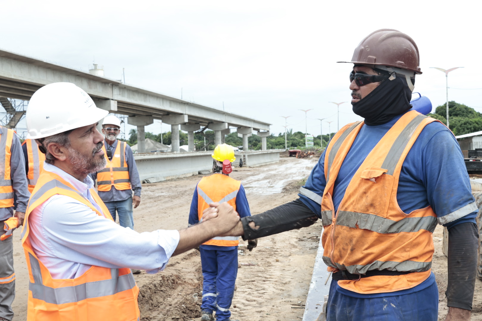 Com cronograma antecipado, obras do VLT Aeroporto-Castelão avançam em Fortaleza